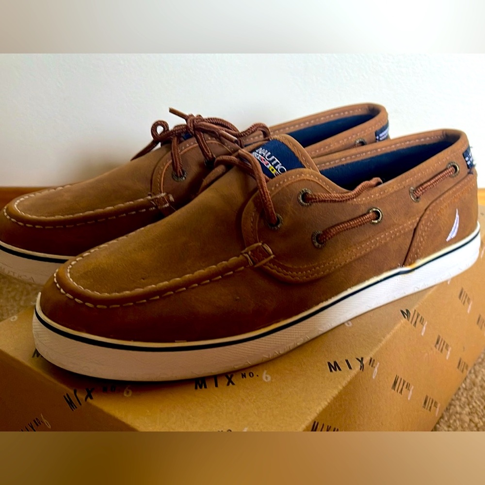 Boys boat shoes